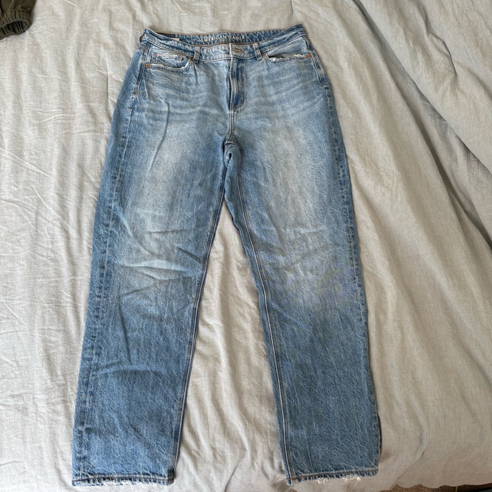 Straight leg jeans medium wash